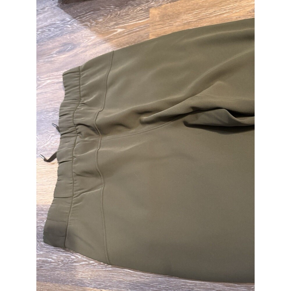 NWOT Lululemon On the Fly Jogger woven in Green Size 10 Dark Olive? - Picture 8 of 11